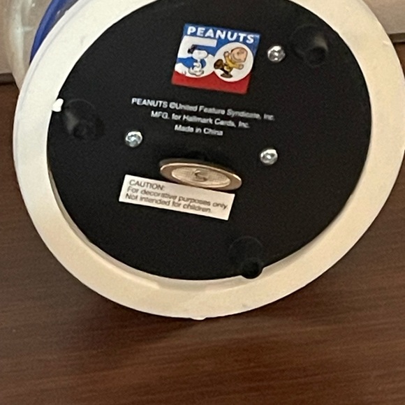 Peanuts Snoopy and Charlie Brown Hallmark 50 Years Musical Snow Globe 19… - Picture 4 of 8